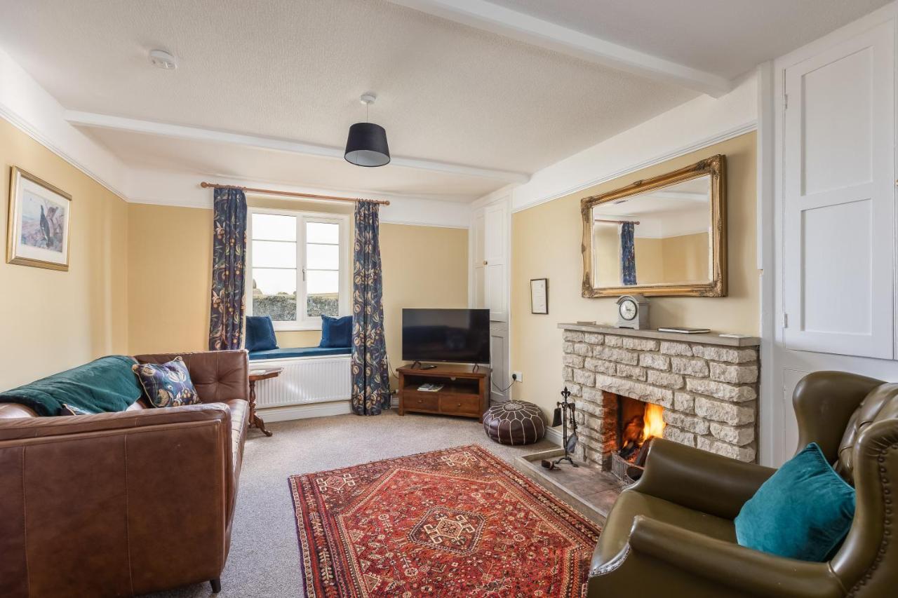 Luxury Farmhouse With Stunning Views And Hot Tub Ebberston Eksteriør bilde