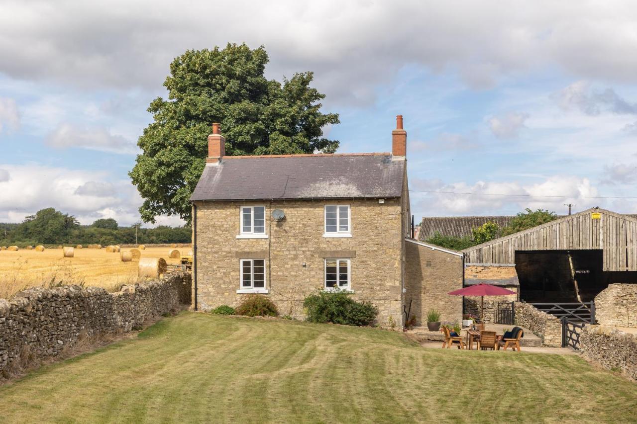 Luxury Farmhouse With Stunning Views And Hot Tub Ebberston Eksteriør bilde