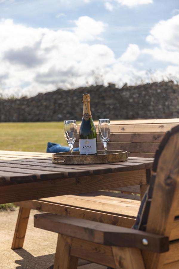 Luxury Farmhouse With Stunning Views And Hot Tub Ebberston Eksteriør bilde