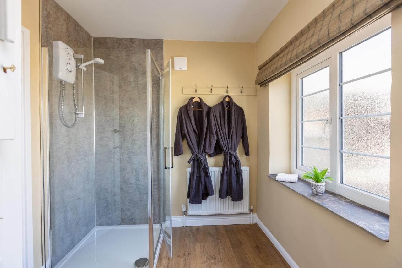 Luxury Farmhouse With Stunning Views And Hot Tub Ebberston Eksteriør bilde