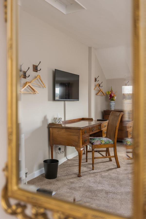 Luxury Farmhouse With Stunning Views And Hot Tub Ebberston Eksteriør bilde