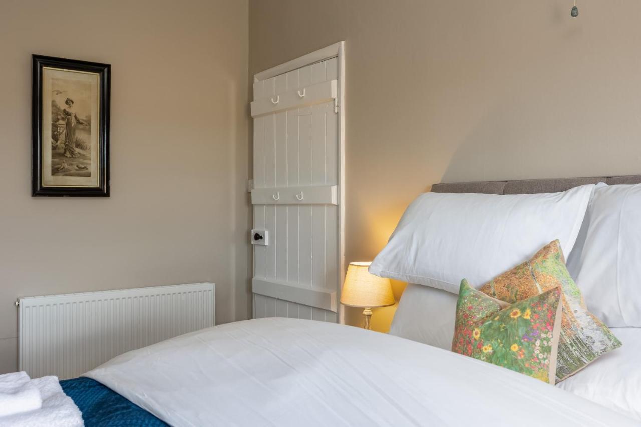 Luxury Farmhouse With Stunning Views And Hot Tub Ebberston Eksteriør bilde